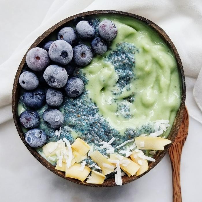 Smoothie bowl with chia and coconut